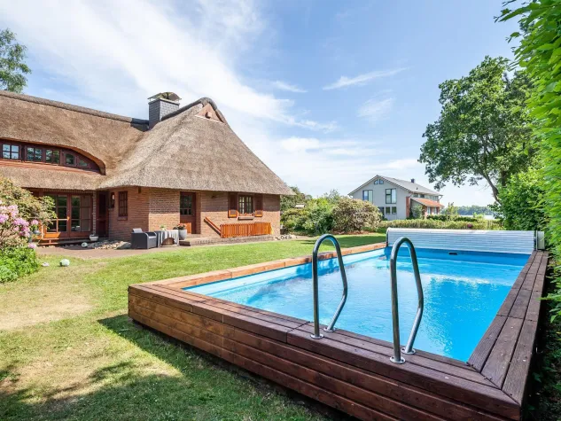 Sommerurlaub? Aber sicher! Ferienhausspezialist Belvilla verzeichnet nach Rückgängen deutlich mehr Buchungen Bild: Sommerurlaub? Aber sicher! Ferienhausspezialist Belvilla verzeichnet nach Rückgängen deutlich mehr Buchungen