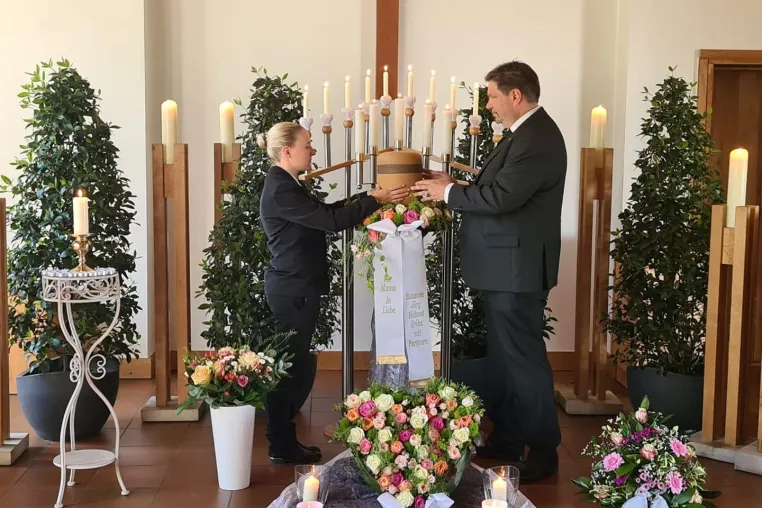 Bild: Bestattungshaus ZEITLOS Herford - Bestattungen in Ostwestfalen-Lippe u. von Osnabrueck-Hannover