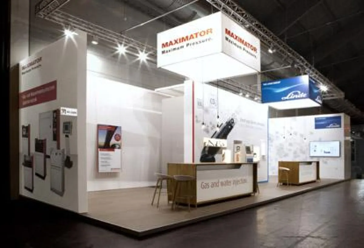 Gemeinschaftsstand von Linde und Maximator auf der Fakuma 2014