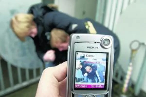 Bild: Gewaltprävention - Kinder stärken gegen Gewalt und Missbrauch