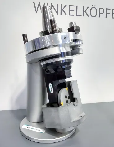 Bild: Innenbearbeitung von Gehäusebauteilen auf Bearbeitungszentren