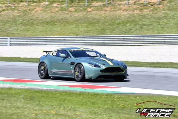 Bild: Trackday oder Performance-Training - der Kunde hat die Wahl