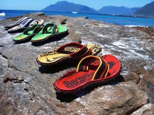 Bild: „beachers“- casual footwear for casual people - ab 15. April im Handel