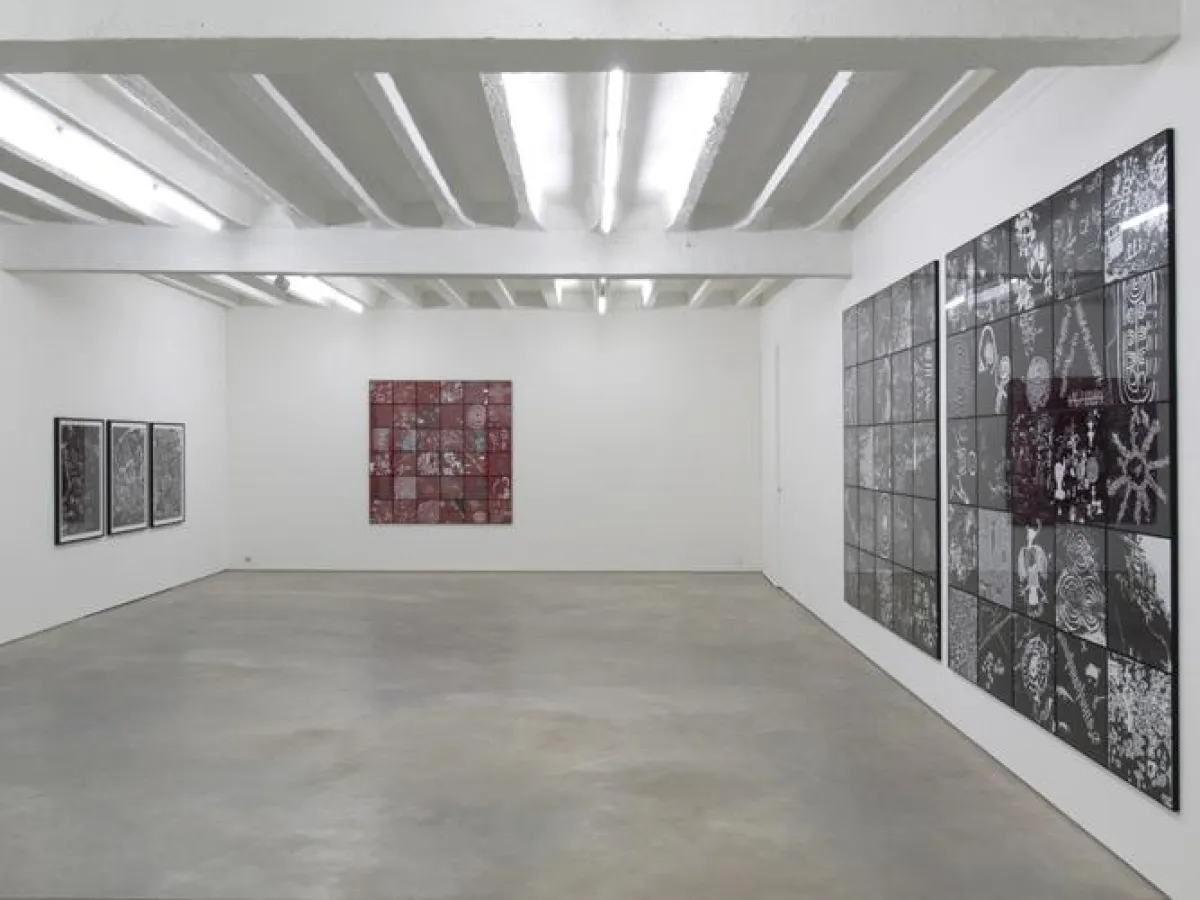 Blick in die Ausstellung Susan Hiller – Journey to the land of the Tarahumaras, Foto: Marcus Schneider
