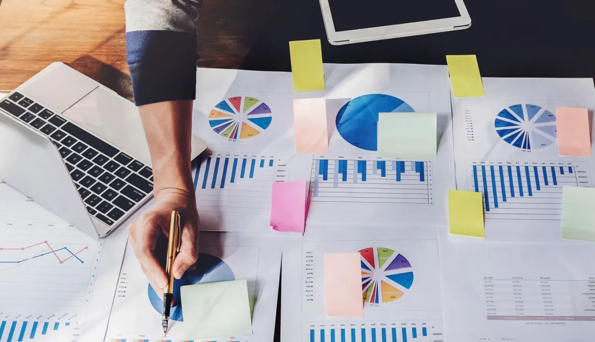 SEO: Ein fortlaufender, sich wiederholender Prozess, aus Monitoring, Analyse und Optimierung