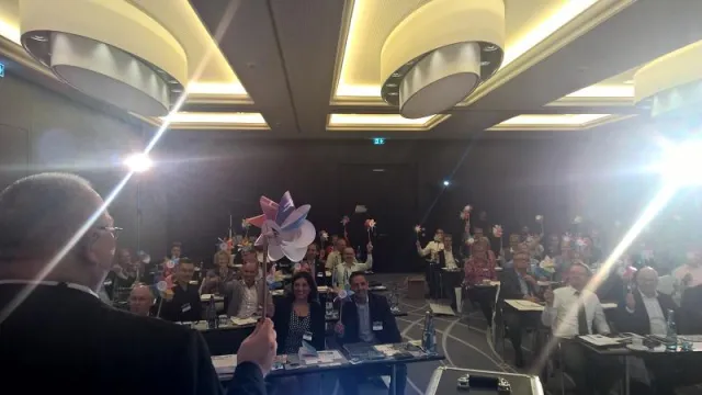 Bild: Ausverkauftes Business Forum Hessen mit neun Experten wird zum Erfolg
