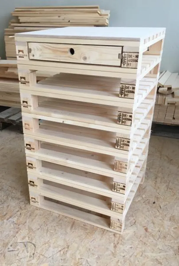 Aquarium Unterschrank aus Paletten