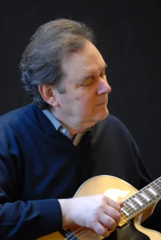 Bild: Fingerpicking, Blues- und Latin-Gitarre