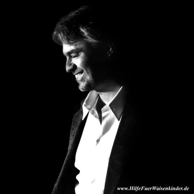 Bild: Startenor Andrea Bocelli setzt sich für behinderte Kinder ein