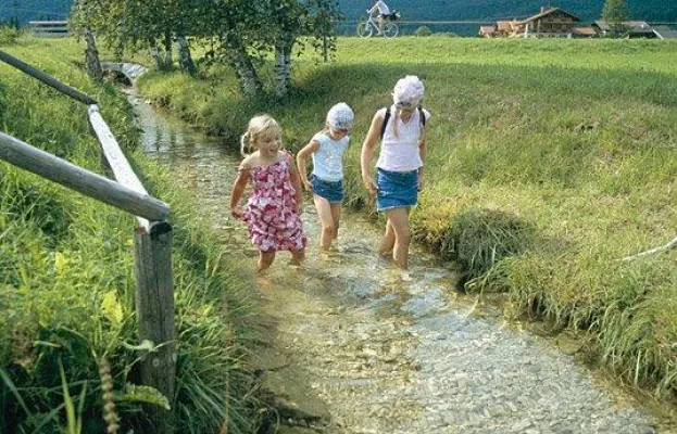 Bild: Schule ade, Bergabenteuer hurra - Ferienprogramm der Alpenwelt Karwendel startet am 3. Juli 09