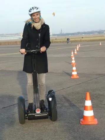 Bild: Berlin Tempelhofer Feld: Elektromobilität meets Teambuilding