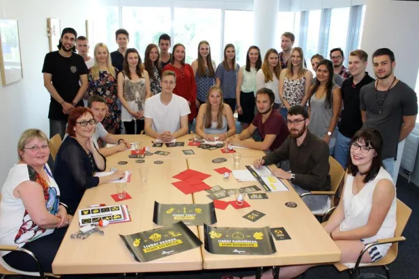 Bild: Düsseldorfer EMBA-Studenten entwickeln Teilkampagne für Friedensnobelpreisträger