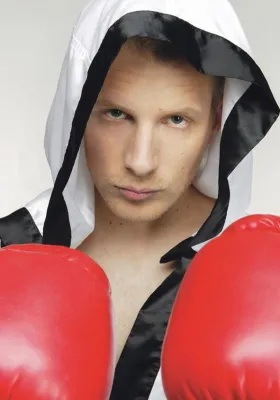 Bild: Ring frei zur dritten Runde - Oliver Pocher kommt dreimal in den Circus Krone - Tickets ab sofort erhältlich