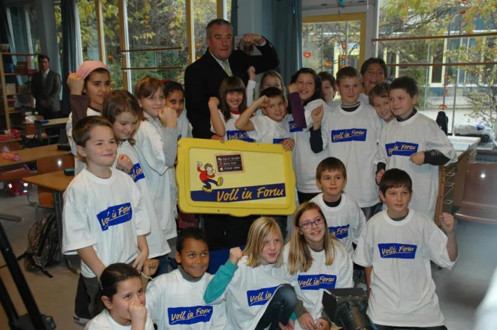 Bild: Fitnessstudio Klassenzimmer - „Voll in Form“-Box bringt Grundschüler in Bewegung