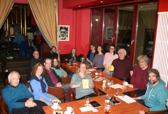 „Wortreich“ – Stuttgarter Autorenstammtisch präsentiert Anthologie zugunsten von Straßenzeitung Trott-war Bild: „Wortreich“ – Stuttgarter Autorenstammtisch präsentiert Anthologie zugunsten von Straßenzeitung Trott-war