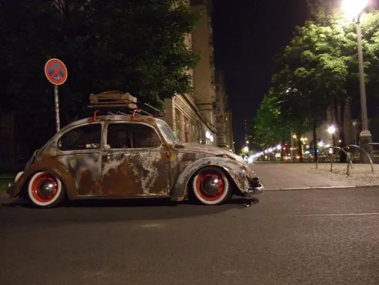 Bild: Berlins berühmtester VW-Käfer präsentiert sich seinen Fans.
