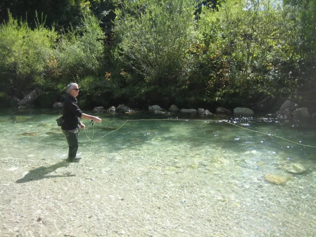 Bild: Fliegenfischerparadies startet in die neue Saison