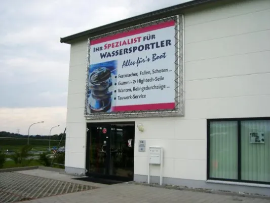 Ab jetzt bietet Display-Max Werbebanner zu unschlagbar günstigen Preisen! Bild: Ab jetzt bietet Display-Max Werbebanner zu unschlagbar günstigen Preisen!