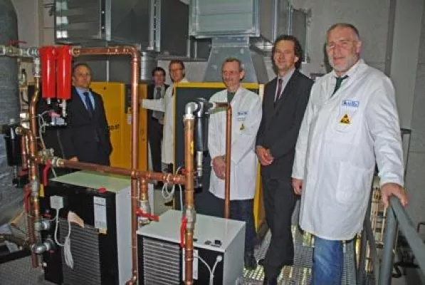 Bild: Energie sparen, Arbeitsplätze sichern und Betrieb festigen