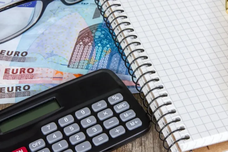 Umschuldung mit der Bavaria Finanz Bild: Umschuldung mit der Bavaria Finanz