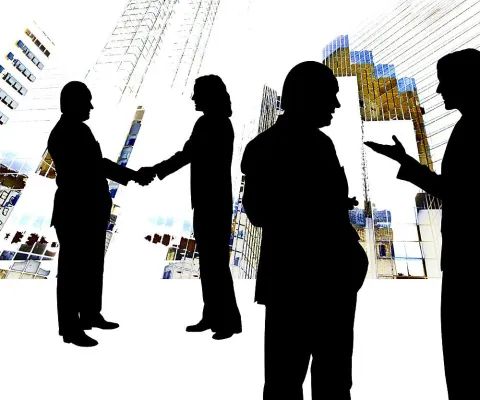 Bild: Köpfe und Gebäude entrümpeln. Loslassen von Belastungen