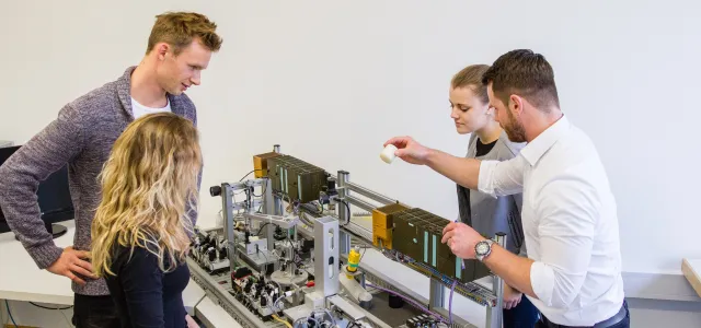 Schnittstelle zwischen Management und Technik stärken: Berufsbegleitender Master Wirtschaftsingenieurwesen Bild: Schnittstelle zwischen Management und Technik stärken: Berufsbegleitender Master Wirtschaftsingenieurwesen