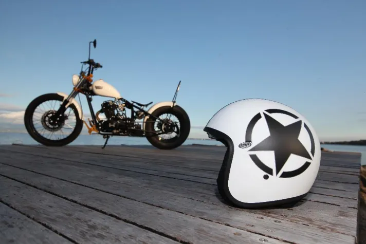 Bild: Neue Motorradmarke am Biker-Himmel Brook Motorcycles