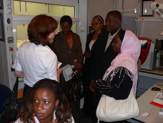 Bild: SIM stellt sich und sein Know-how erstmals in Afrika vor