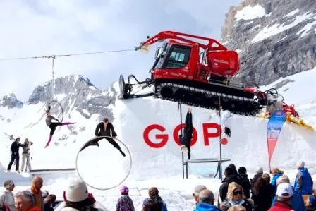 Bild: GOP-Varieté im Schnee auf der Zugspitze