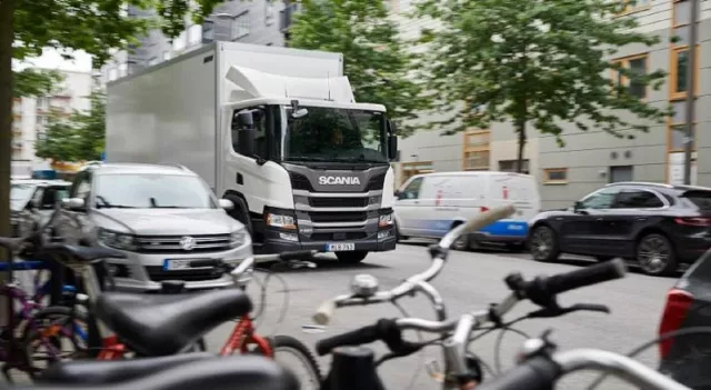 Bild: Scania verbessert die Seitenerkennung an Lkw mit Tote-Winkel- und Abbiegeassistent