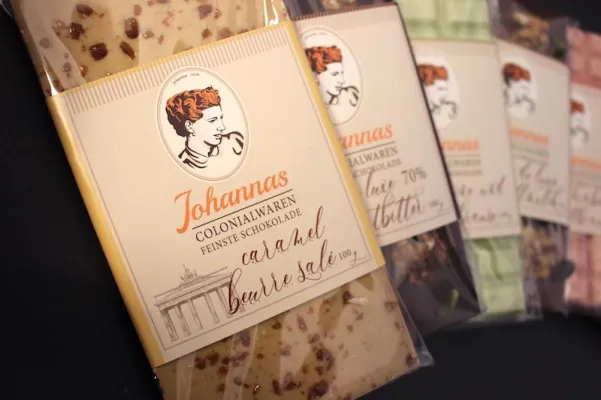Bild: BERetail und Gmeiner Confiserie kreieren Schokolade fur Johannas Colonialwaren