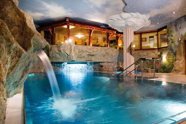 Bild: Frühlingsskilauf im Wellness- und Thermenhotel Sendlhof