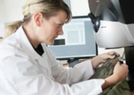 Tarnung ist alles - 'Unsichtbarkeit' bei militärischen Tages- und Nachteinsätzen ist prüfbar Bild: Tarnung ist alles - 'Unsichtbarkeit' bei militärischen Tages- und Nachteinsätzen ist prüfbar