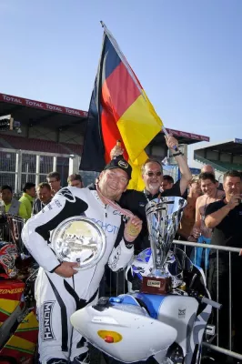 Bild: Weltbeste Elektro-Bike-Teams treffen beim TTXGP-Finale in Anglesey aufeinander