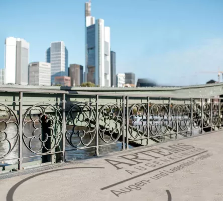 Barrierefreie Grundversorgung der Augenheilkunde - ARTEMIS-Augen- und Laserklinik in der Hanauer Landstraße Bild: Barrierefreie Grundversorgung der Augenheilkunde - ARTEMIS-Augen- und Laserklinik in der Hanauer Landstraße