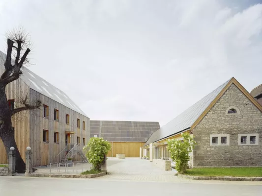 Bild: Preisgekrönte energieeffiziente Architektur: Geboren werden, arbeiten, altern