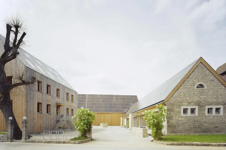 Preisgekrönte energieeffiziente Architektur: Geboren werden, arbeiten, altern Bild: Preisgekrönte energieeffiziente Architektur: Geboren werden, arbeiten, altern
