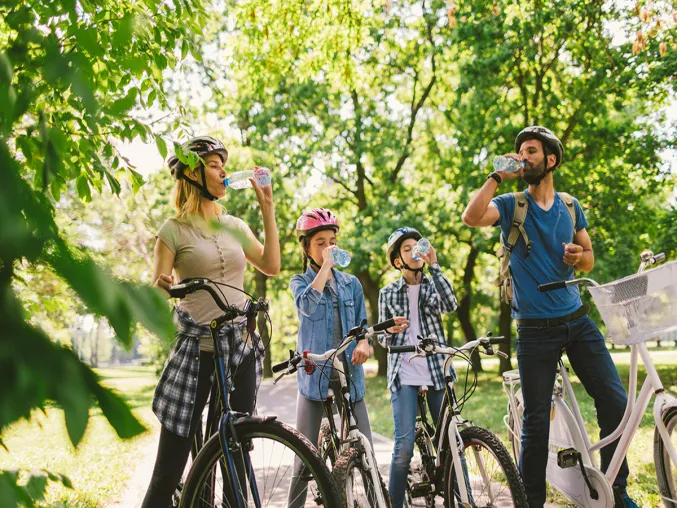Bild: Was beim Radfahren wichtig ist: Gut ans Ziel kommen – mit der richtigen Flasche