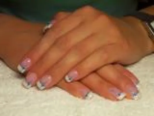 Bild: Nagelstudio in Regensburg vergibt ab sofort kurzfristig erhältliche Termine als Last Minute Angebot