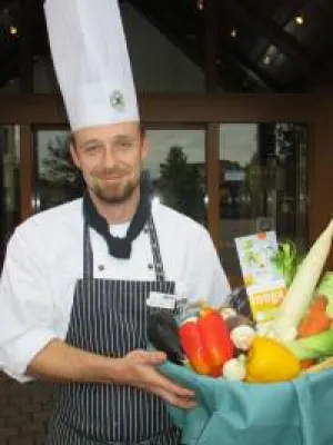 Bild: Küchen-Chef vom Hotel Park Inn by Radisson Erfurt-Apfelstädt gewinnt Wettbewerb um vegetarische Küche