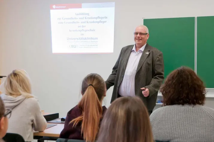 Bild: Krankenpflegeschule erweitert Angebot von Ausbildungsplätzen