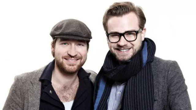 Bild: Hamburger Label Henry Christ mit feinen Schal- und Strick-Styles auf Erlfogskurs