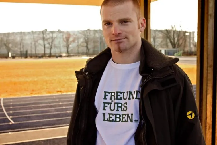 Bild: Rote Karte für die Depression: Fußballer Andreas Biermann im Interview