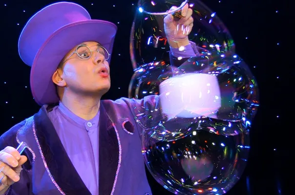 Bild: Künstler für Veranstaltung schaffte poetische Atmosphäre 