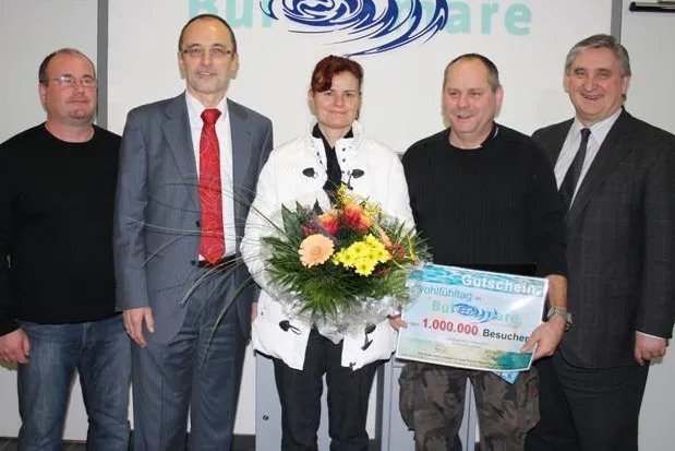 Bild: Anita Schneider ist die millionste Besucherin des Bulmare