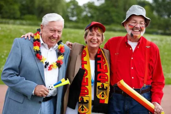 Bild: Europameisterschaft und Olympiade: Wie die Generation 50plus die Sporthighlights des Jahres verfolgt.