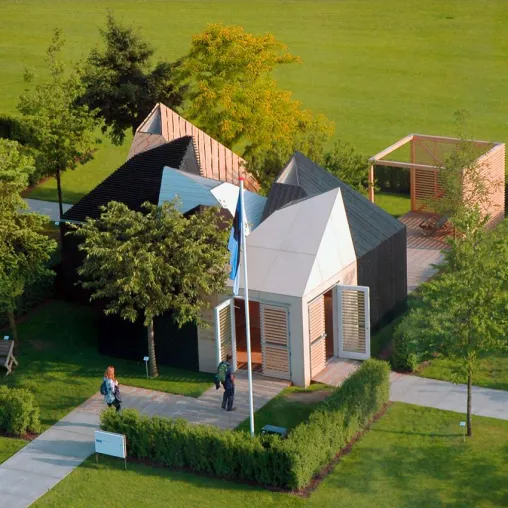 Bild: Estland versteigert Floriade-Pavillon / Design-Holzbau sucht ab sofort Meistbietenden bei Online-Auktion