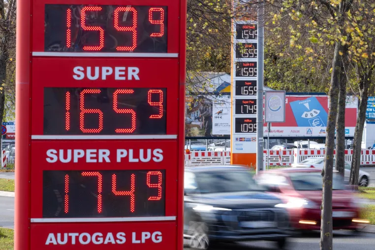Mehr Ordnung, weniger Wettbewerb: Warum die Tankpreisbremse für Verbraucher teuer werden könnte Bild: Mehr Ordnung, weniger Wettbewerb: Warum die Tankpreisbremse für Verbraucher teuer werden könnte