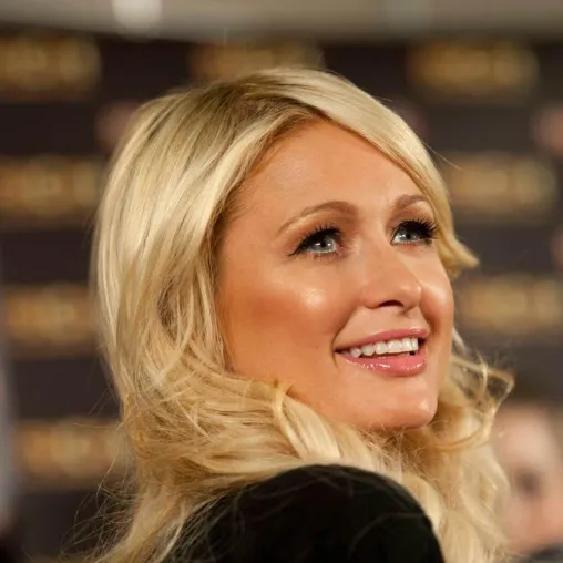 Bild: FHP realisiert "prickelnde" Auftritte von Paris Hilton für RICH