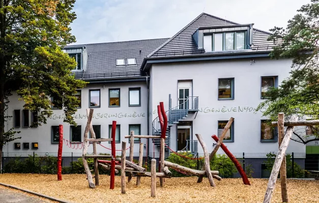 Bild: Steuern und Mietvertrag im Klassenzimmer: Erste Schule in Berlin erlebt „Zukunftstag"